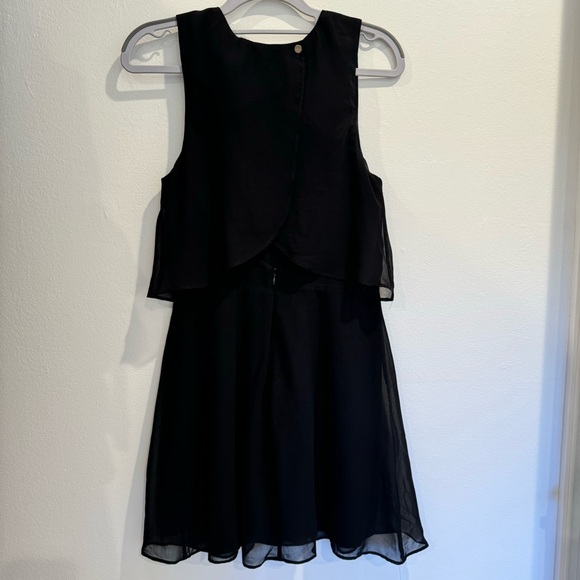 Dolce Vita Women's Elegant Dress  Size Small Open Lower Back - Picture 12 of 12